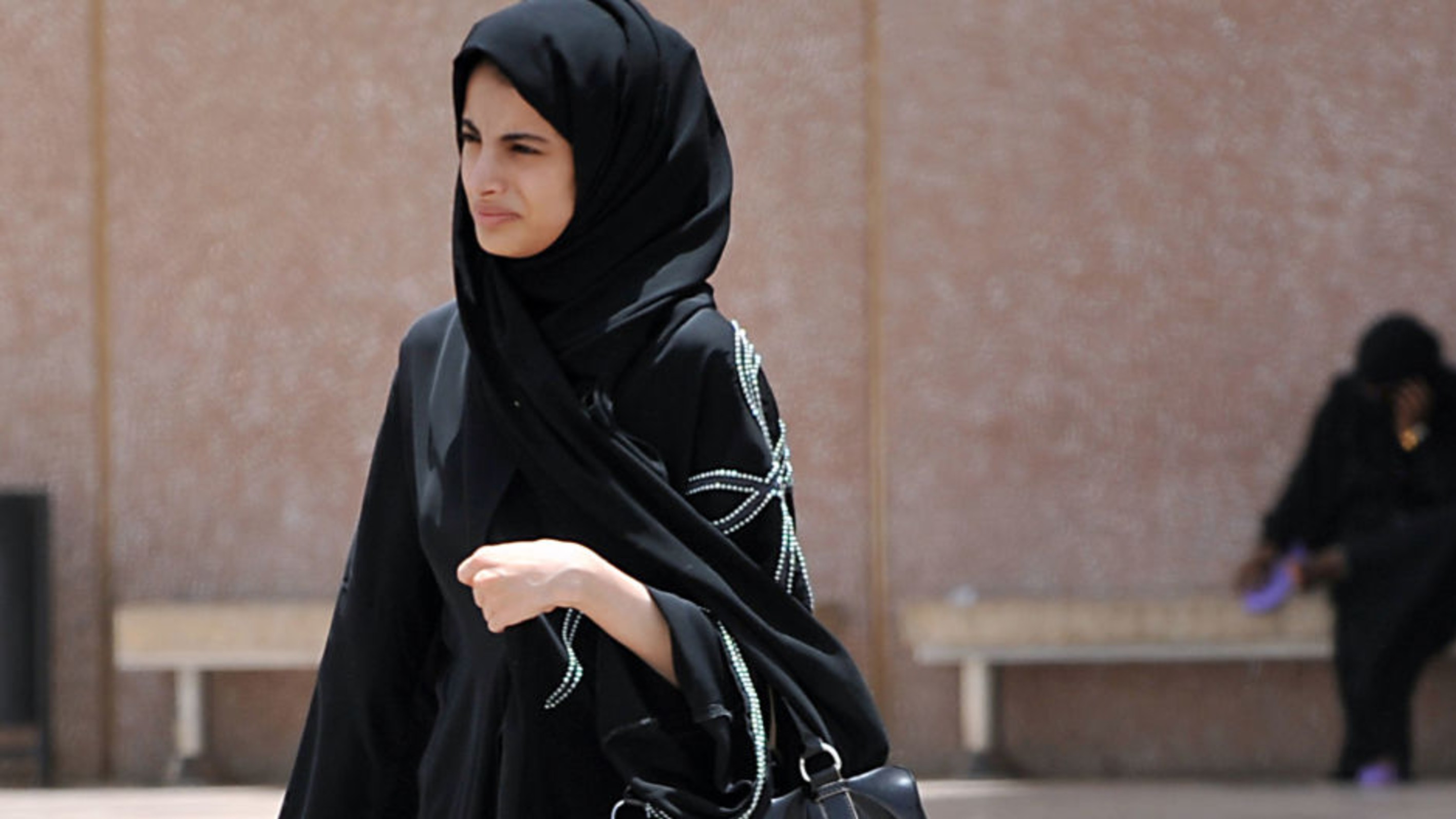 Karman: Saudi women allowed to travel without mahram after a century of banning